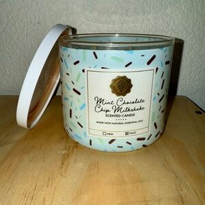 Mint Chocolate Chip Milkshake Candle Bath & Body Works/White Barn BBW NWT